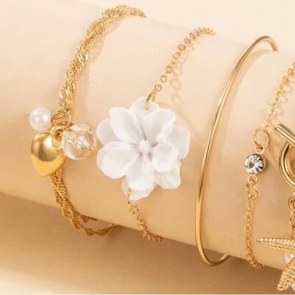 Nannette Lapore Gold & White Flower Bracelet - Picture 5 of 8